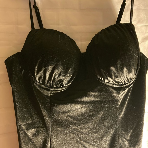 LBD - Picture 4 of 9